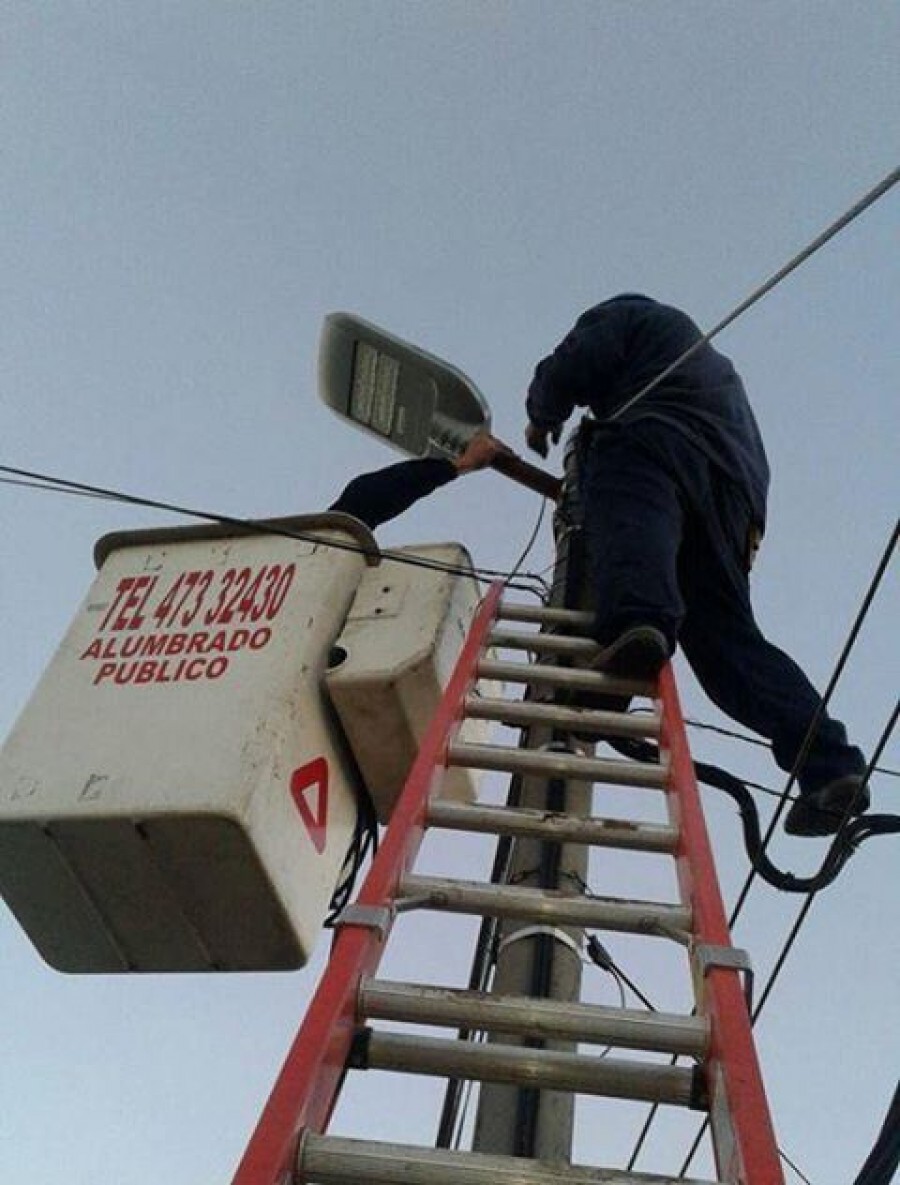 Servicios Públicos trabaja en  reposición de luces afectadas por  la tormenta de la pasada semana