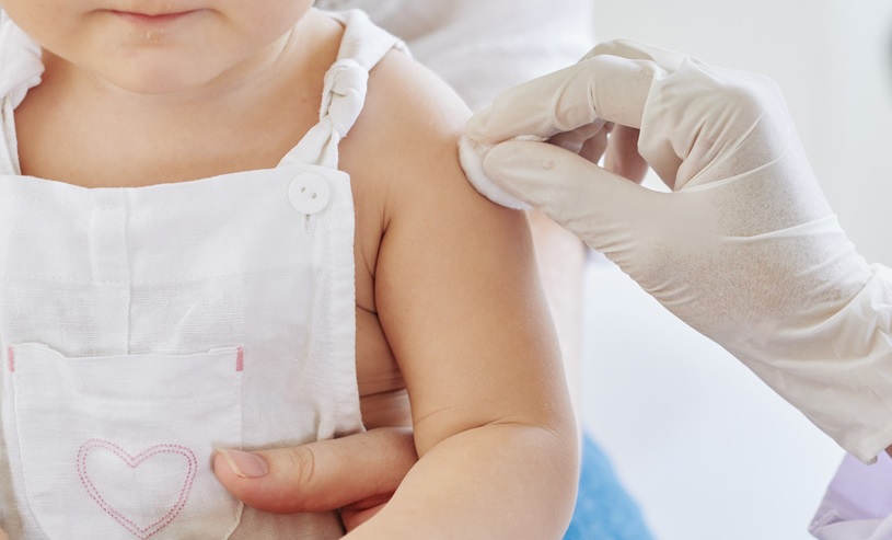 Pediatras piden incluir vacunas  contra el meningococo en plan  nacional de vacunas obligatorias