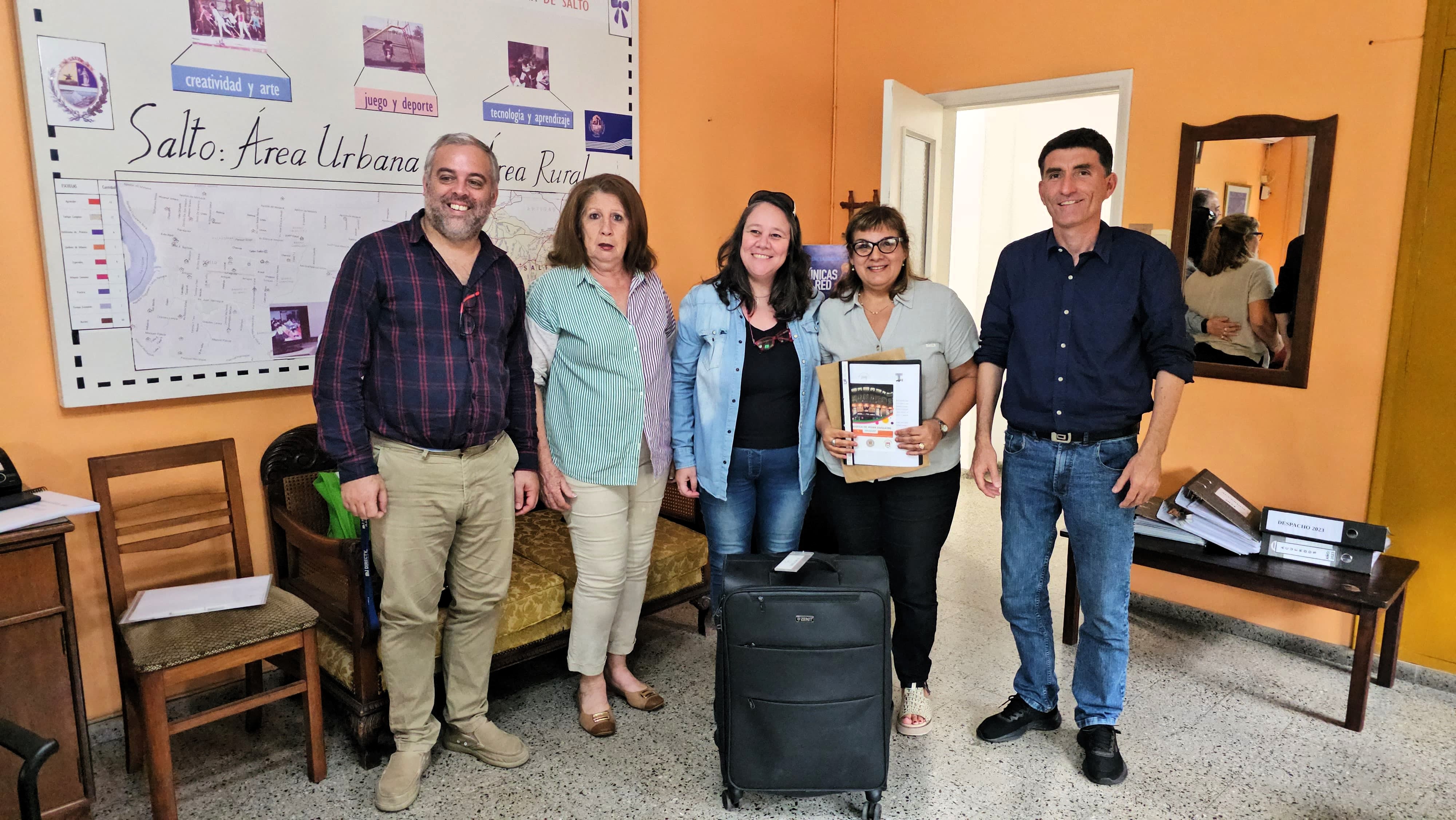 Cultura realizó la entrega de la “Valija Viajera” a la Inspección de Primaria