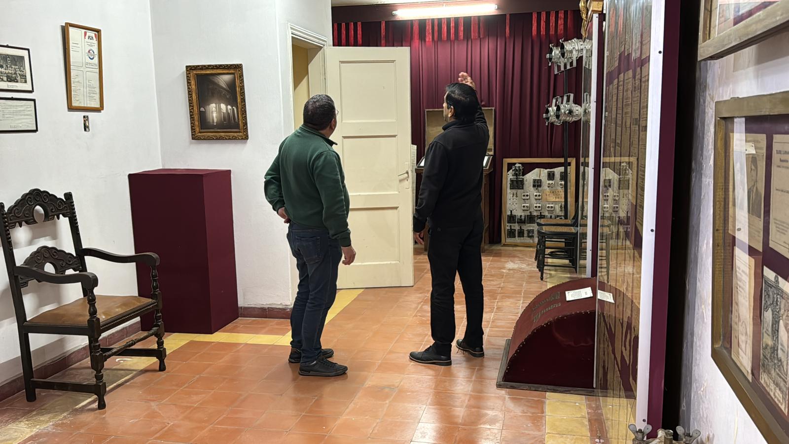 Intendencia acondicionó espacio  de exhibición del Teatro Larrañaga