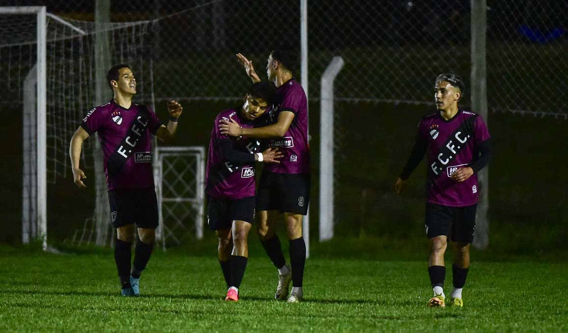 Ferro dio vuelta un partido increíble