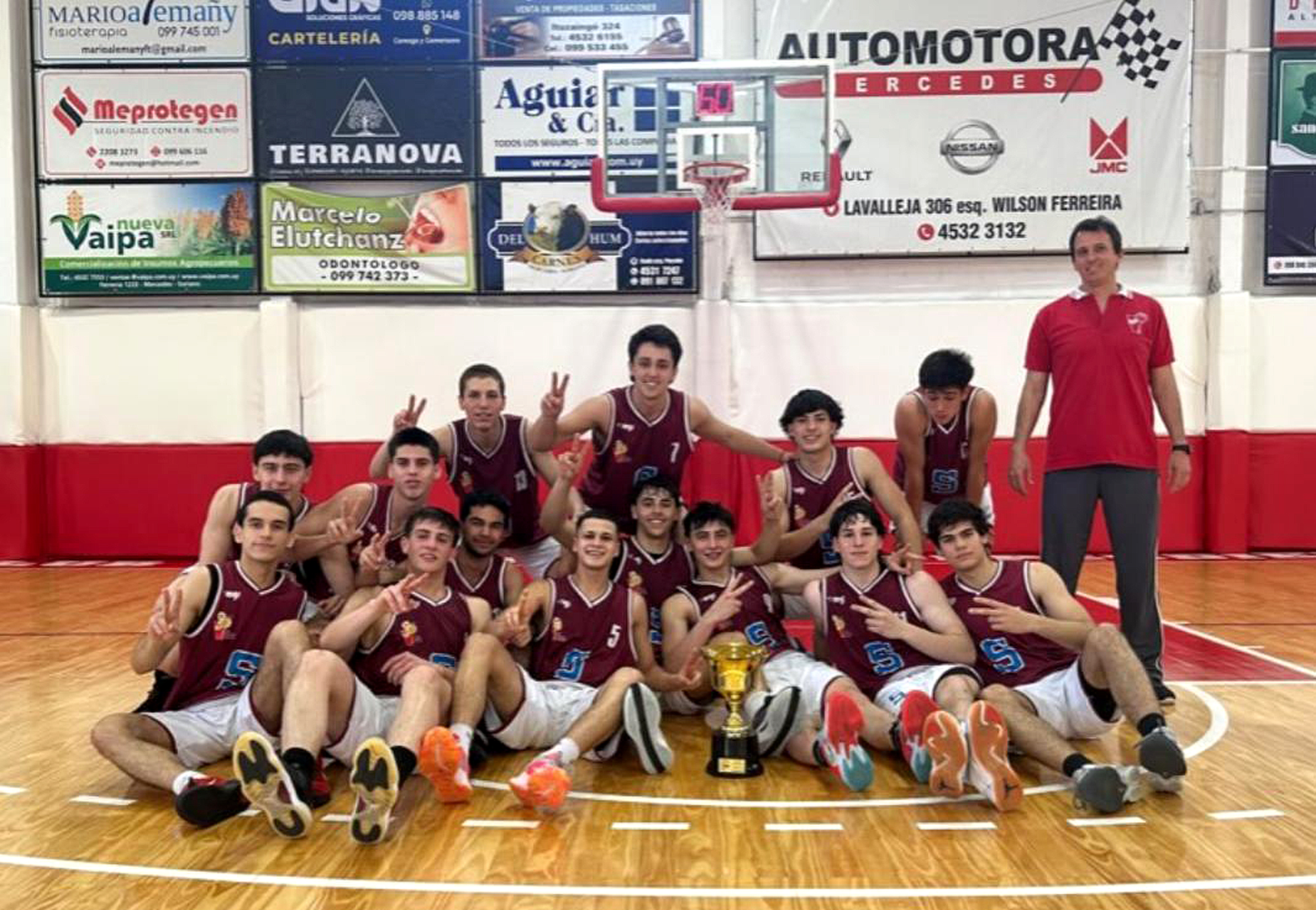 Salto comenzó con contundente victoria en los play in del U18