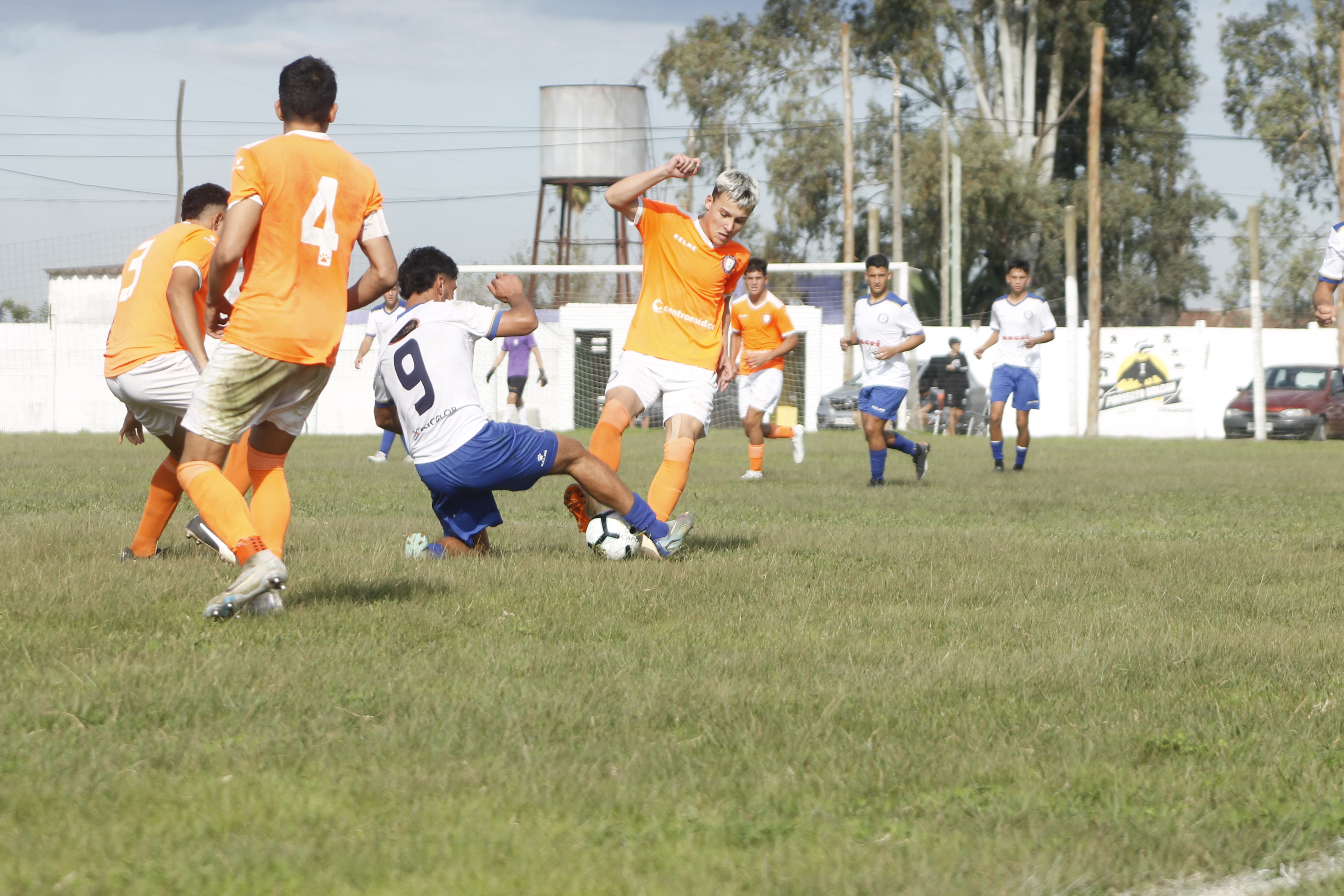 Salto FC juega en Montevideo en busca del segundo lugar en formativas