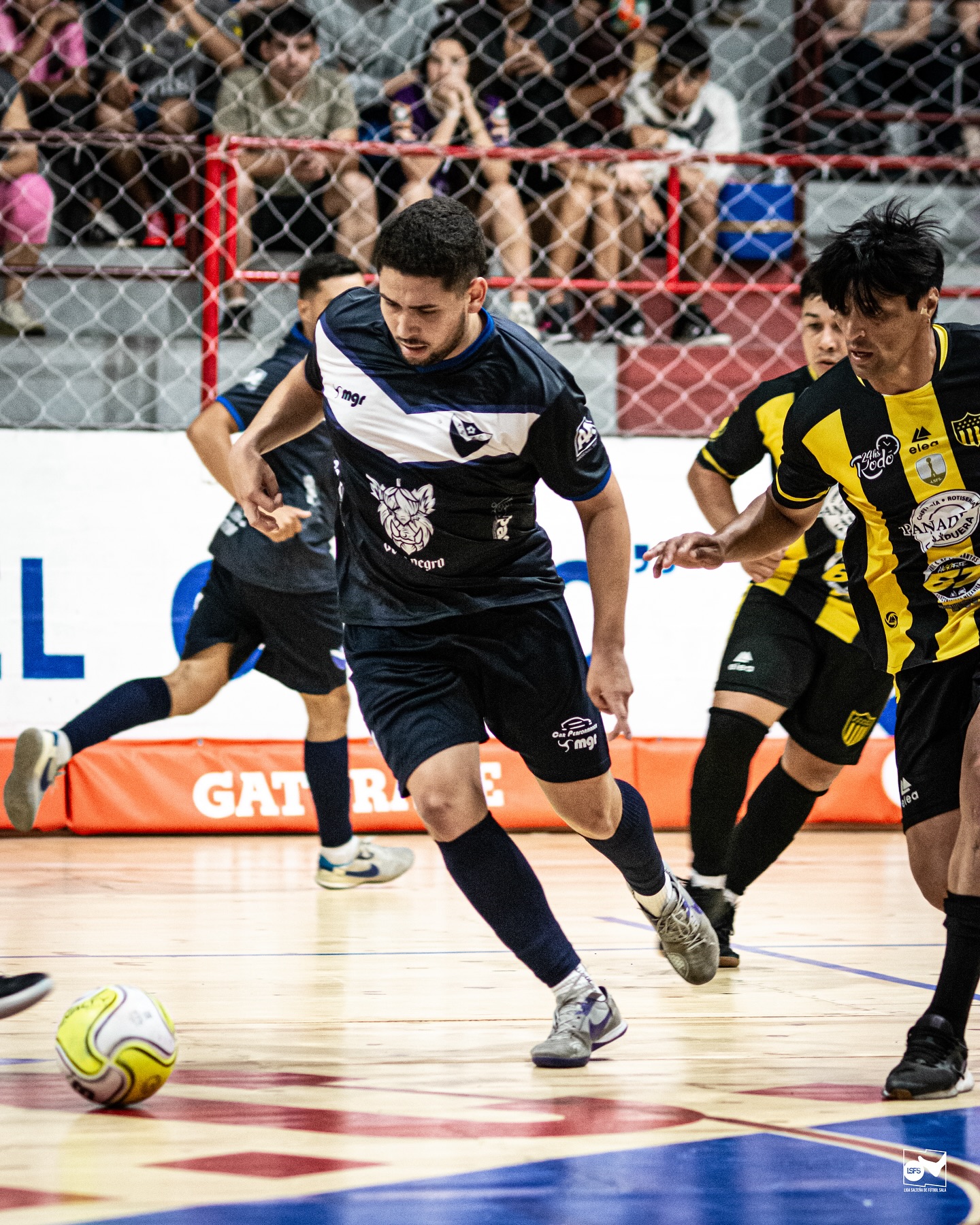 Parque Solari y la ‘U’ son líderes en solitario en el ‘Salteño’ de futsal