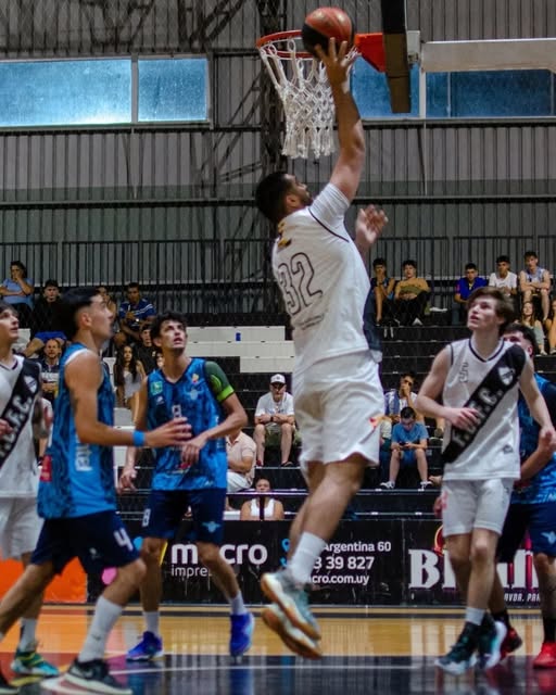 El clásico pone en marcha las semifinales del básquetbol salteño