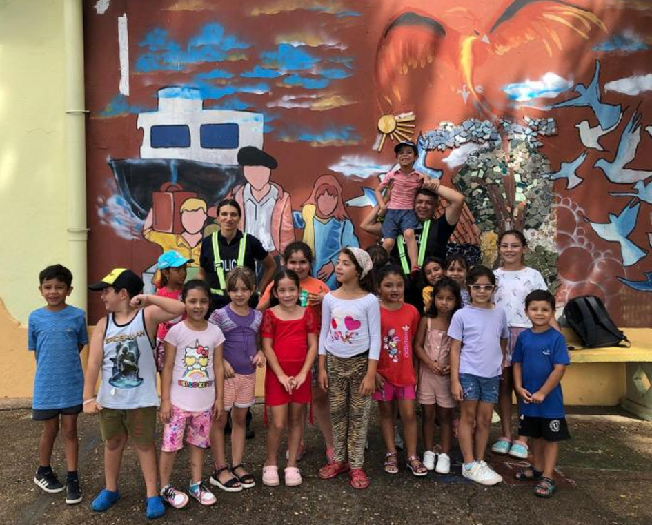 Policía Comunitaria realizó jornada  de limpieza junto a escuela Italia 10