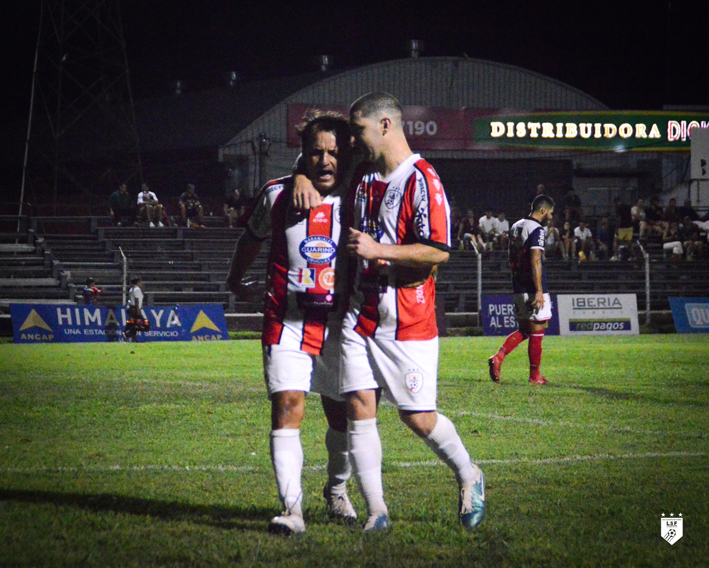 Fútbol intenso y palabras del capitán al término de la práctica