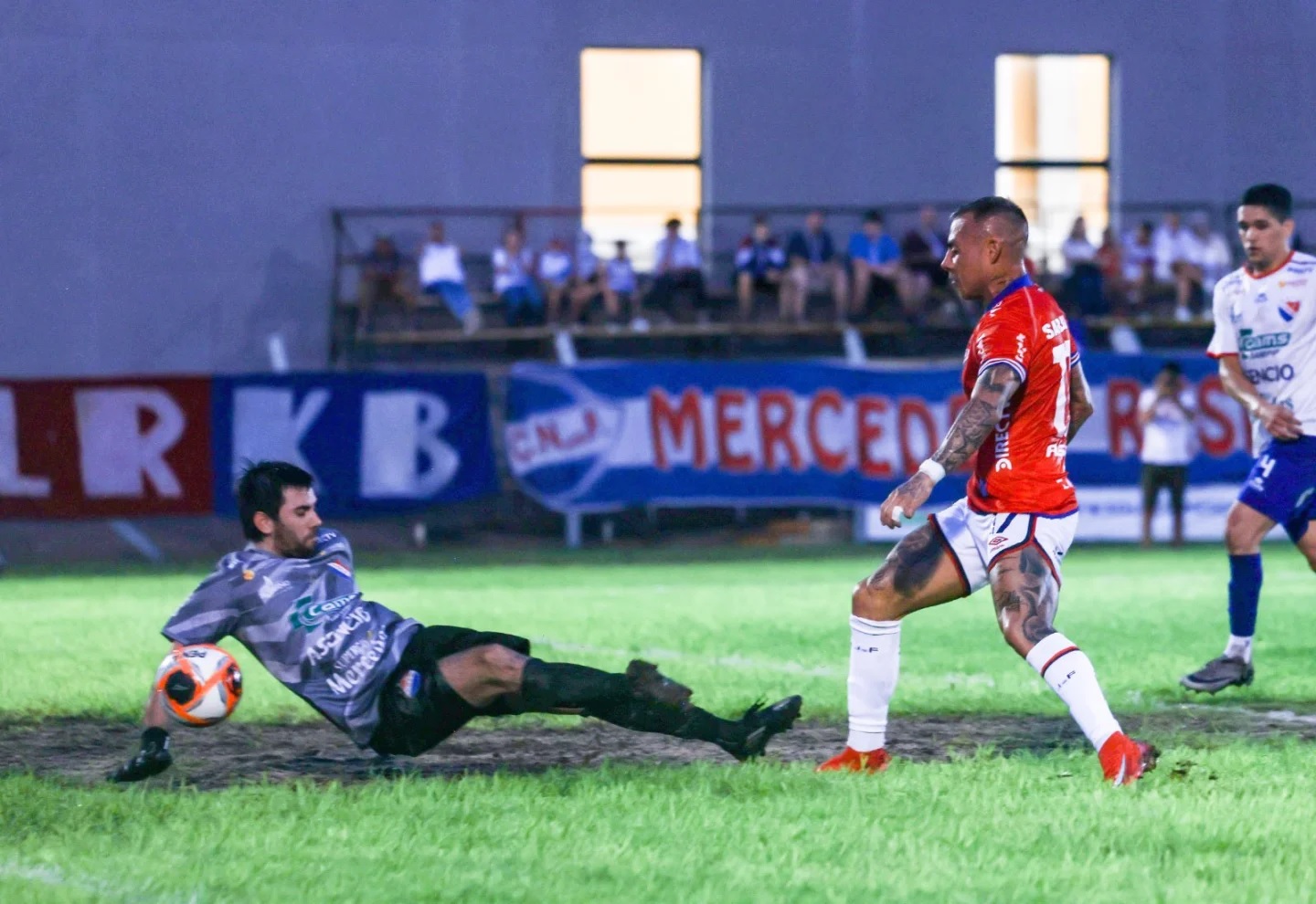 Nacional goleó a Soriano en un amistoso