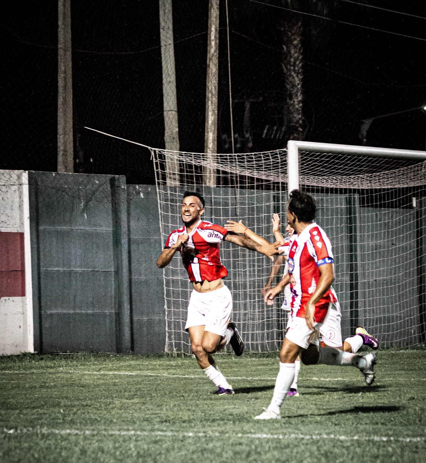 La tercera temporada de los reyes del litoral. ¡Salto otra vez campeón!