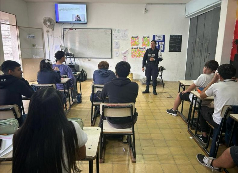 Cinco de 10 adolescentes  viven noviazgos violentos