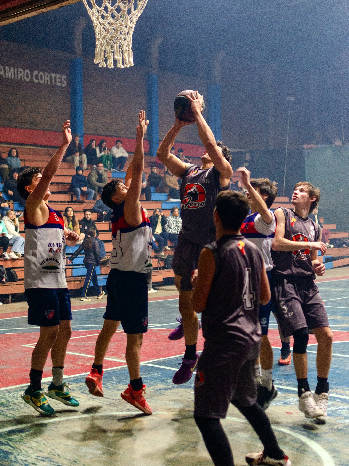 Ferro Carril y Juventus juegan por la OBL