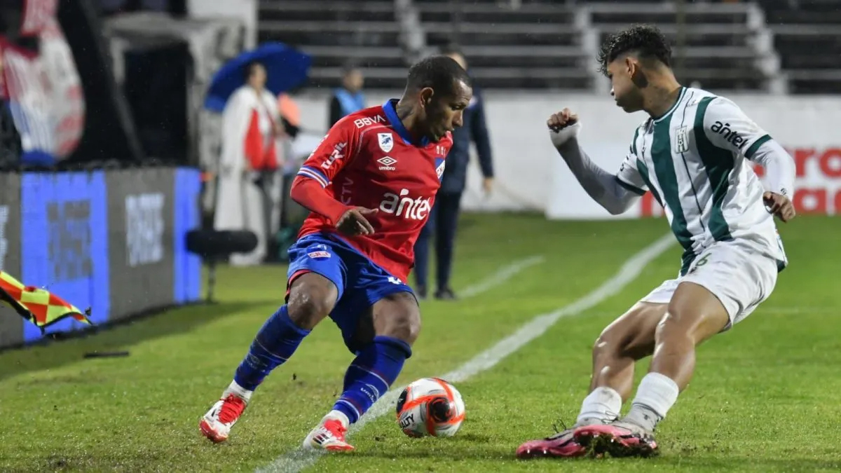 Nacional ganó por la mínima ante un Racing con tres expulsados