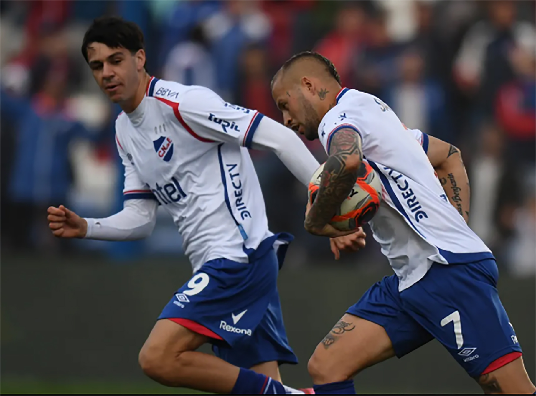 Nacional cuida la punta ante Racing