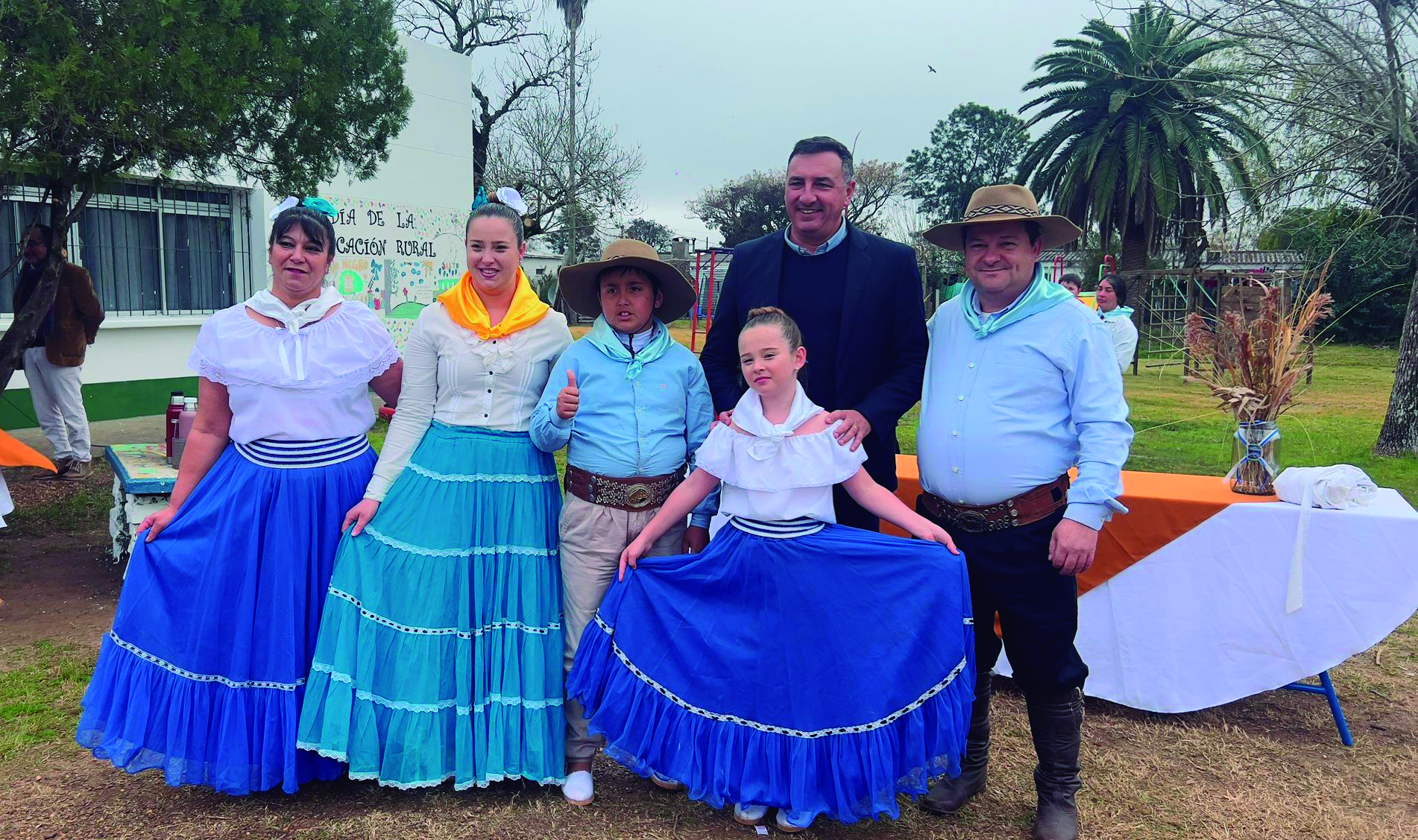 Intendente Albisu participó de los festejos de los 100  años de la Escuela Rural Nº58 de Termas del Arapey