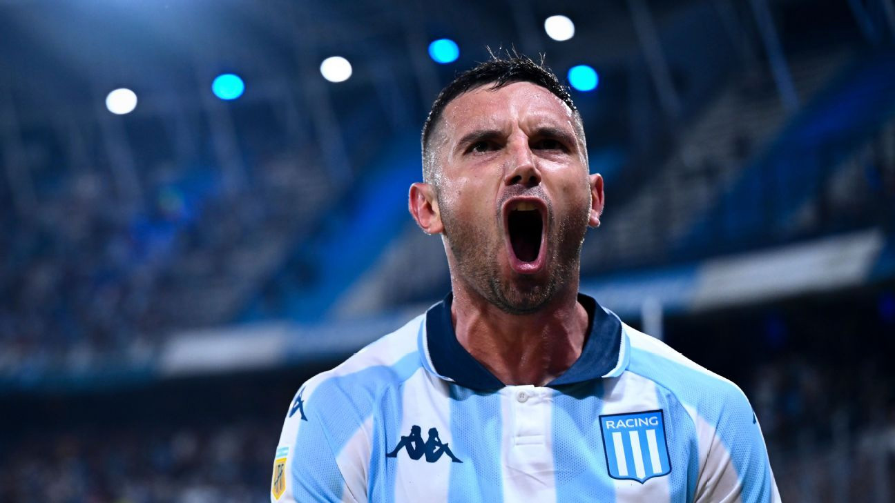 Peñarol eliminado en la última pelota: polémico penal y descuidos defensivos que salieron muy caro