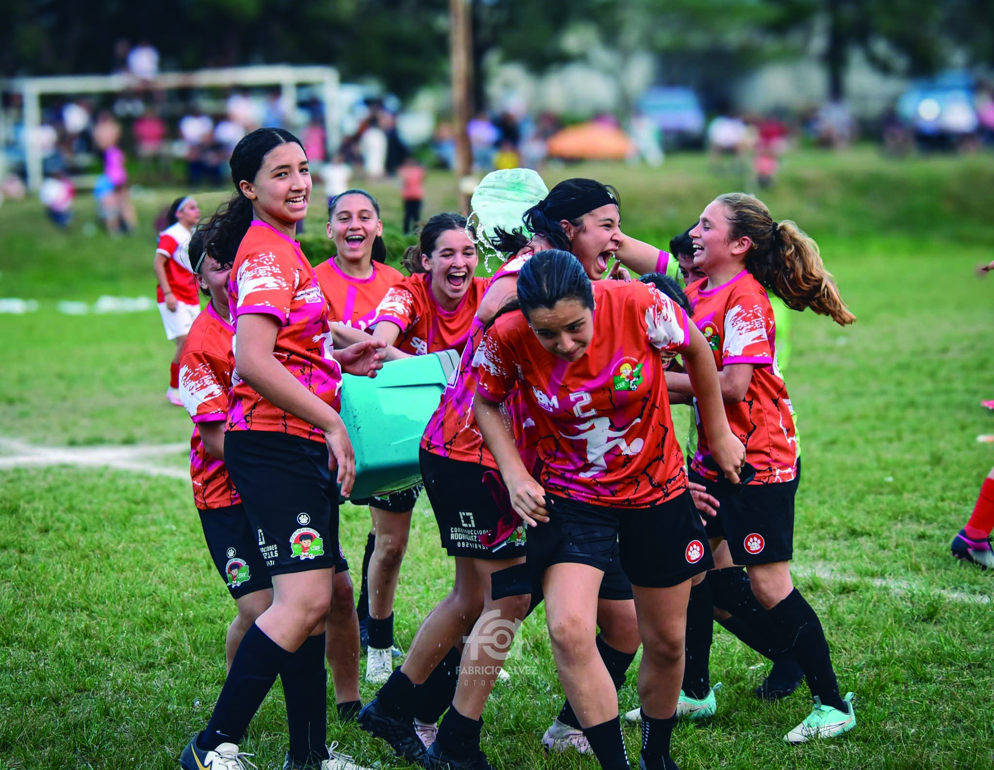 Se juega fecha en el baby femenino