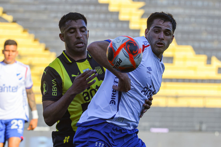 El clásico fue todo de Peñarol: 3-0