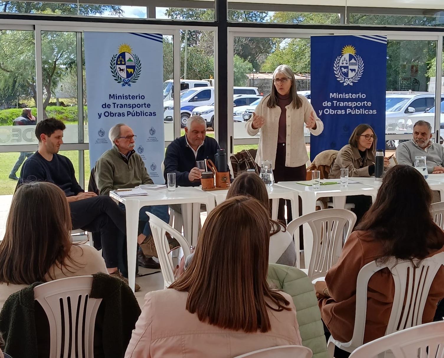 Ministra Lucía Etcheverry  recorrió zonas y analizó varias  inversiones estratégicas en Salto
