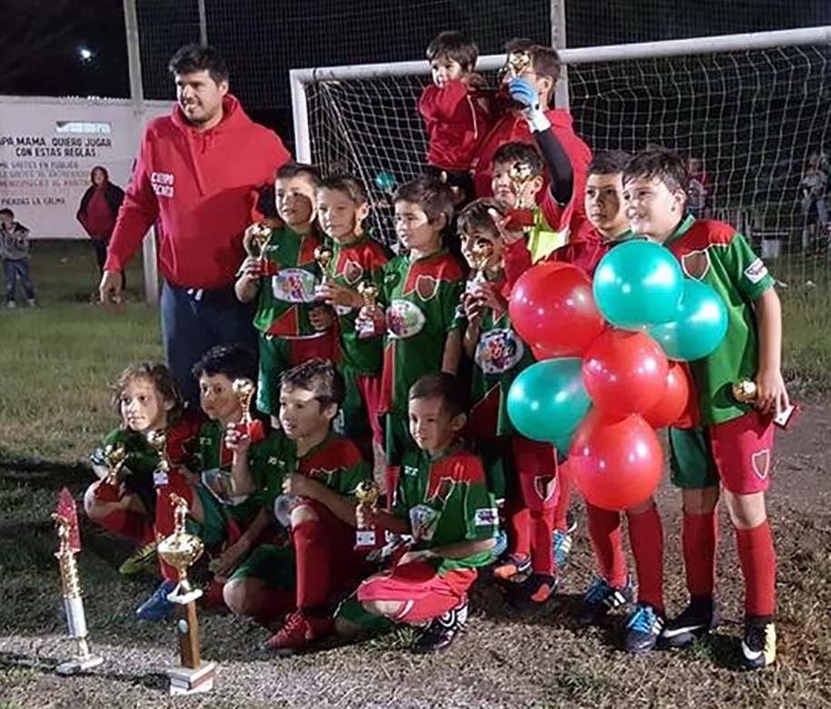 Los chicos a la cancha