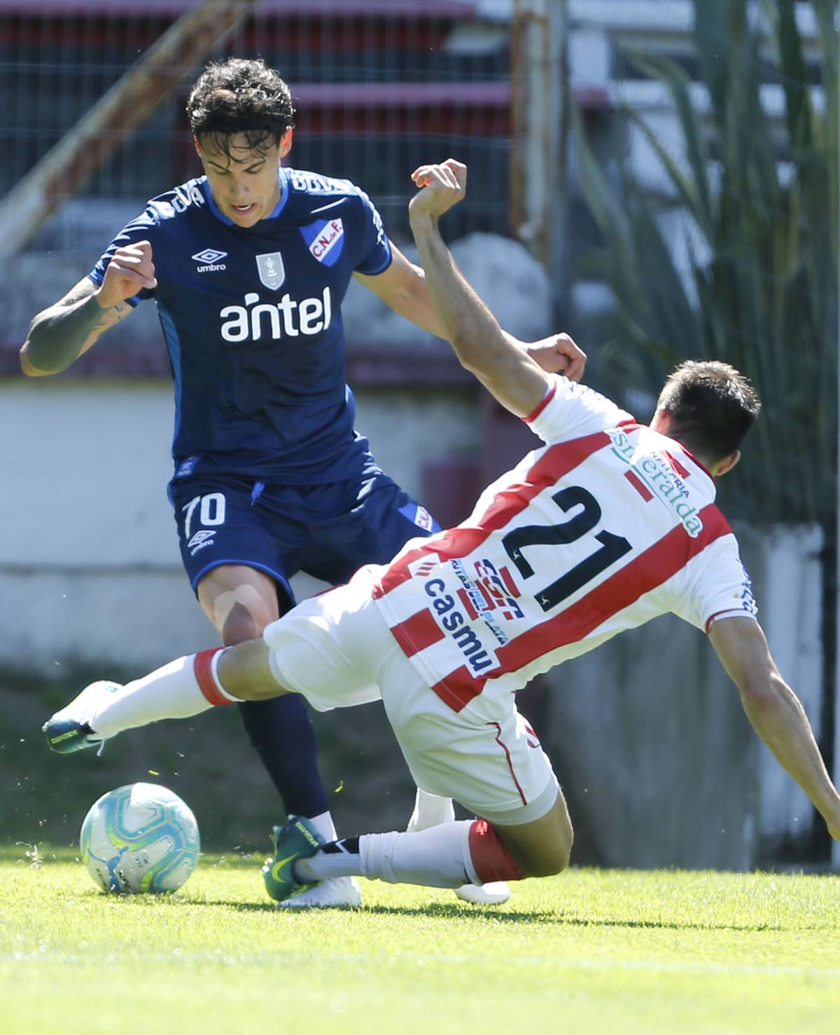 Nacional visita a River y Defensor a Liverpool en el mejor encuentro