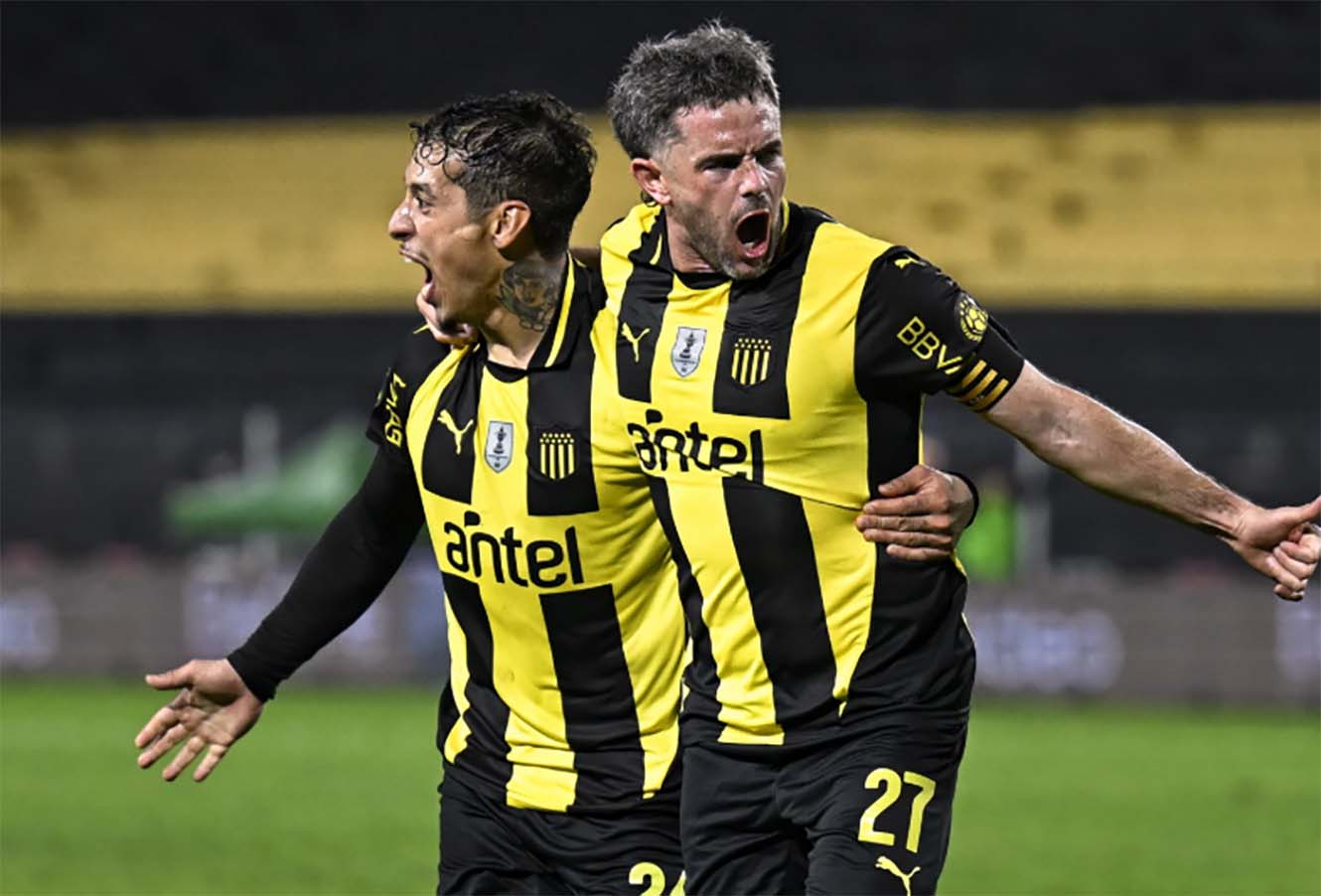Peñarol arrancó con una difícil victoria